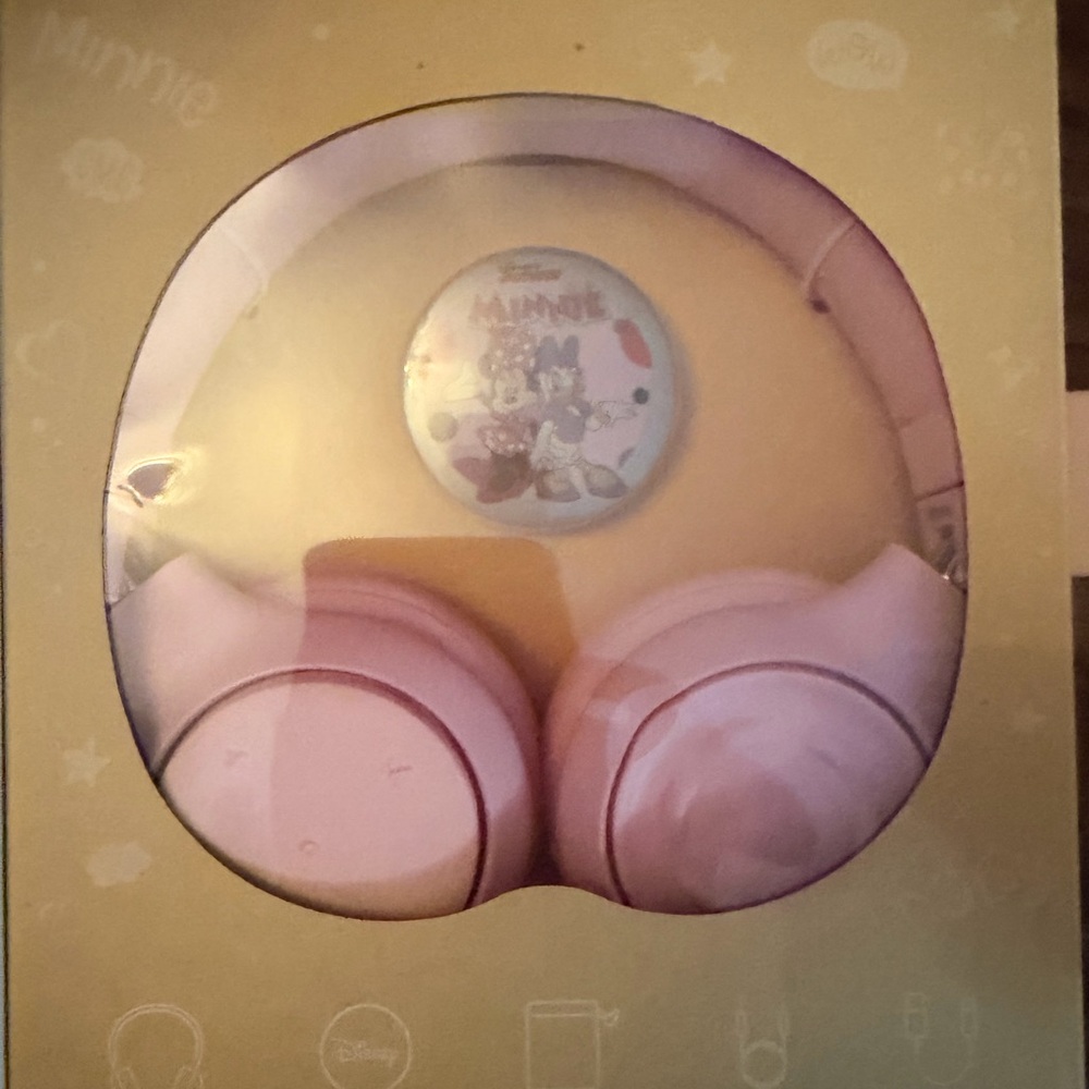 Onanoff Pink StoryPhones w/ 1 StoryShield - Picture 3 of 8